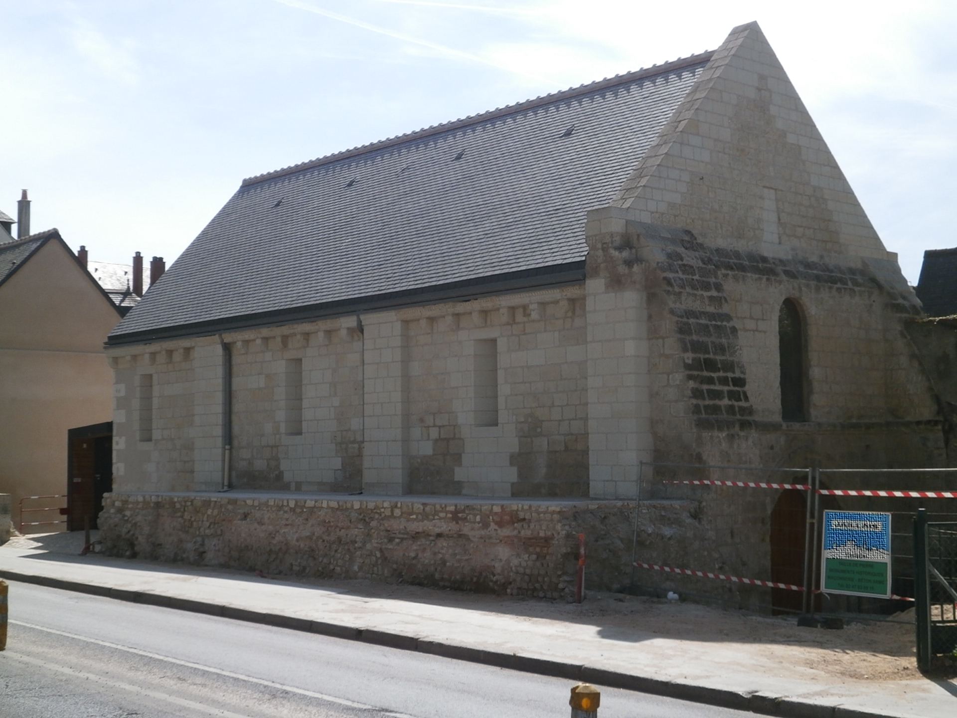 Saint-Libert Société archéologique de Touraine : Vue depuis l’avenue André-Malraux en décembre 2014 