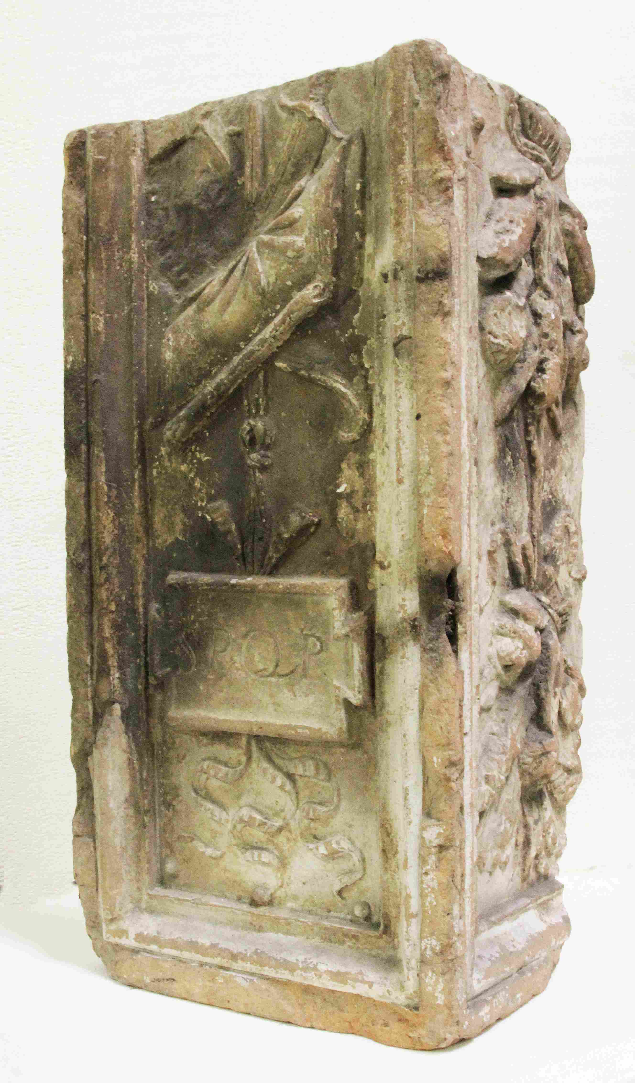 un beau fragment architectural Renaissance provenant d’Amboise (HG 899.015.0001)